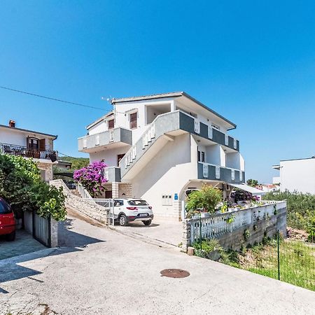 Apartment Miljus By Interhome Trogir Eksteriør billede